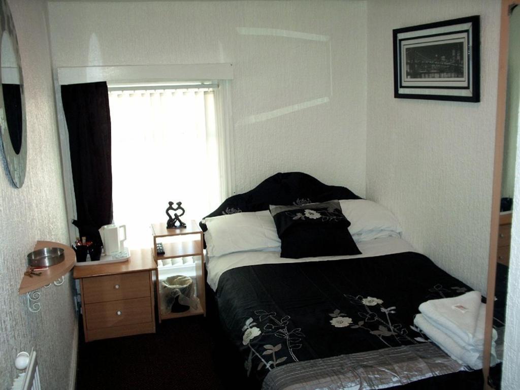 The Marsden Hotel Blackpool Room photo